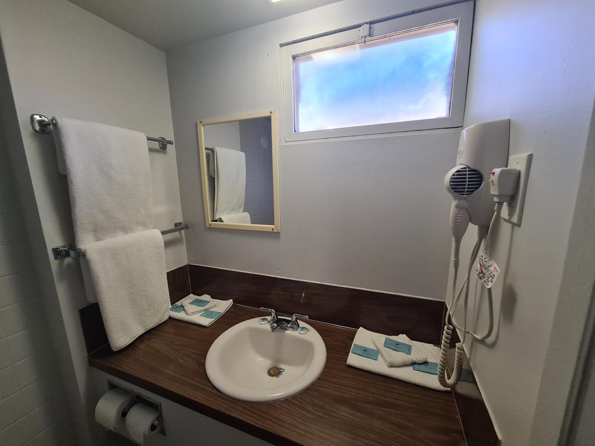 Sundowner Motel Каш Крийк Екстериор снимка